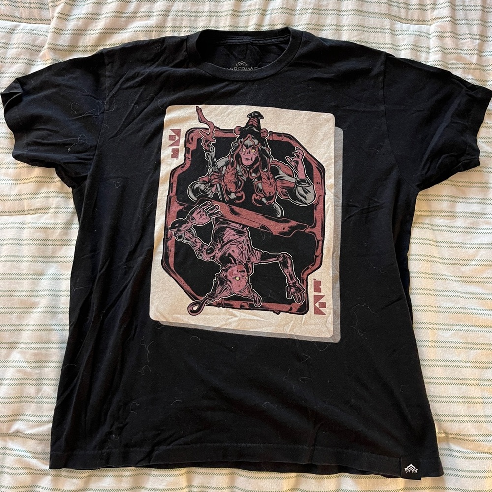 Large Black “Warframe” Grineer Queens Playing Card T-Shirt